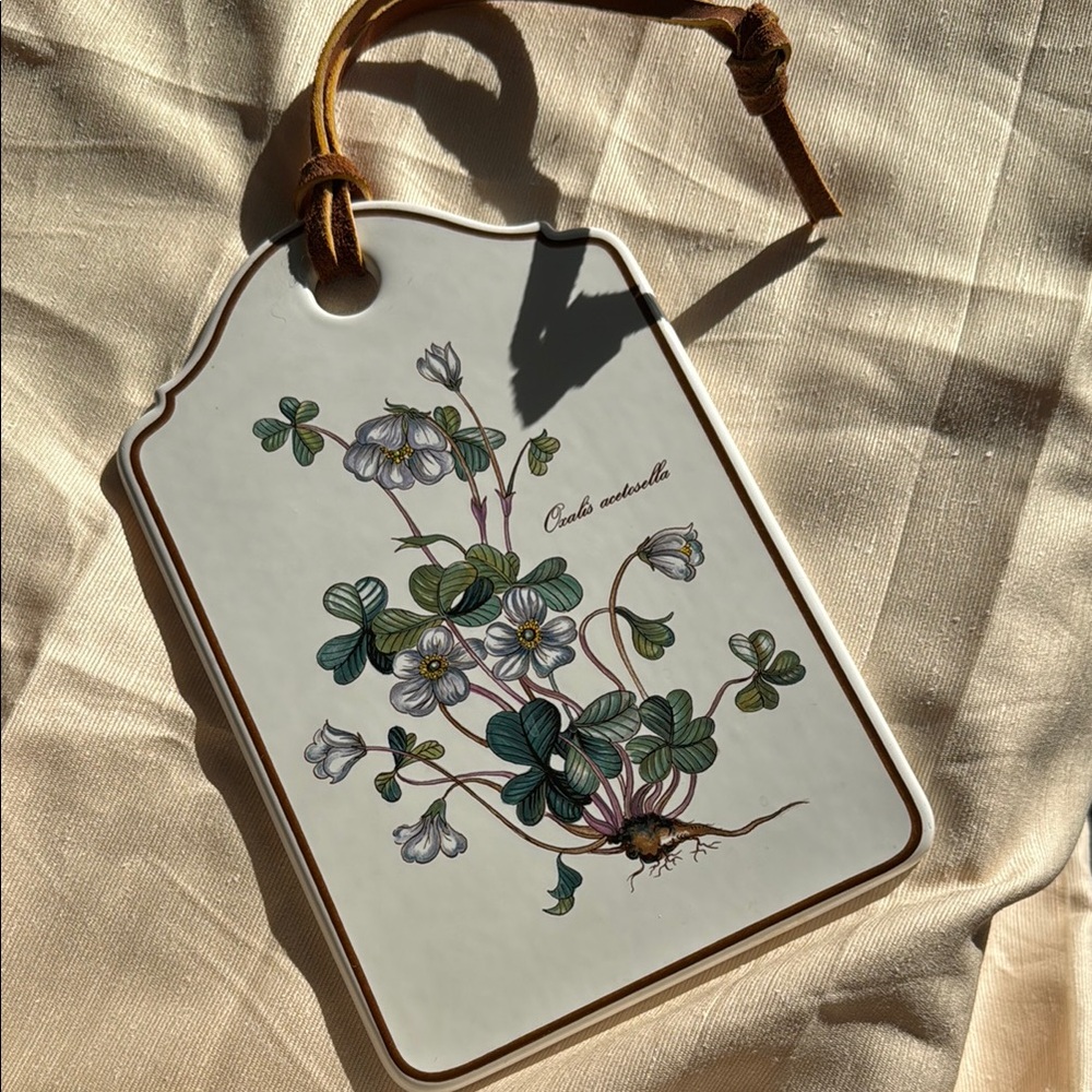 Floral Ceramic Hanging Decor